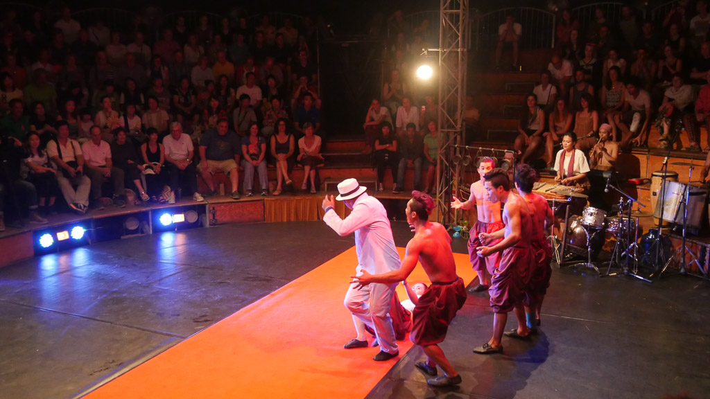 phare circus-15
